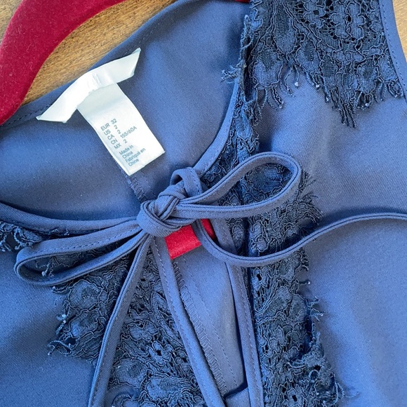 H&M navy romper with lace detail - Picture 5 of 6